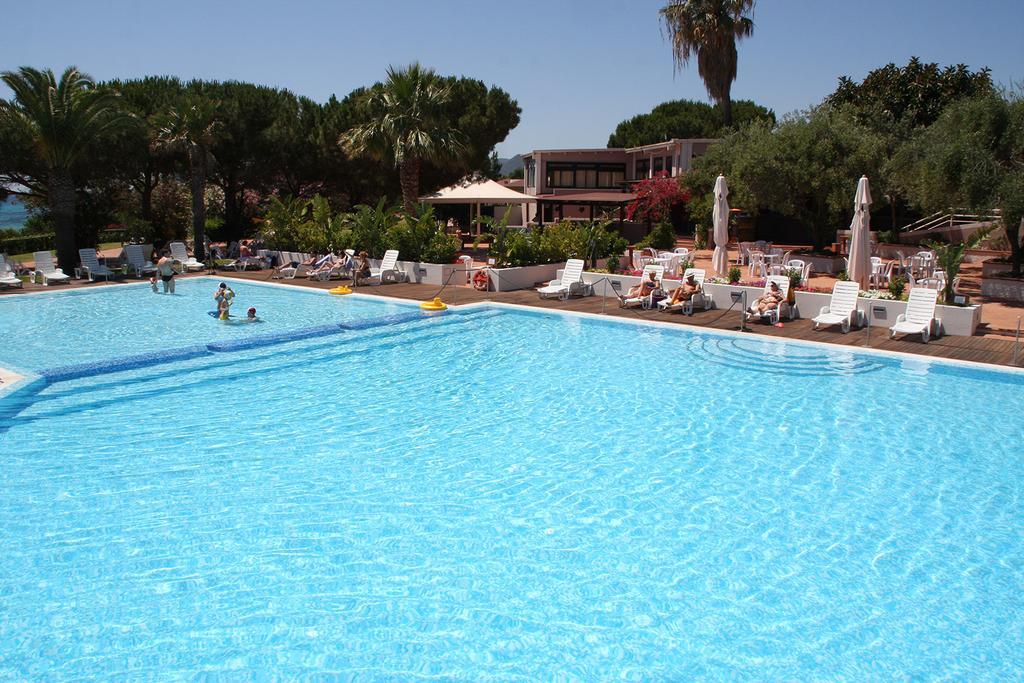 Th Costa Rei - Free Beach Resort Exterior foto